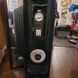 De'Longhi Oil filled Radiator Heater, 1500W Electric Space Heater for indoor use