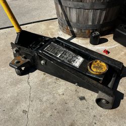 4 Ton Floor Jack **FREE**