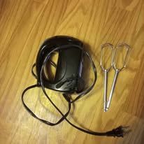 Electric Hand Mixer with Beater Attachments