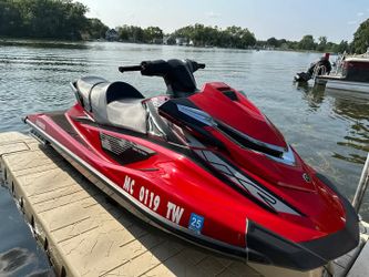 Yamaha VXR Waverunner Jet Ski