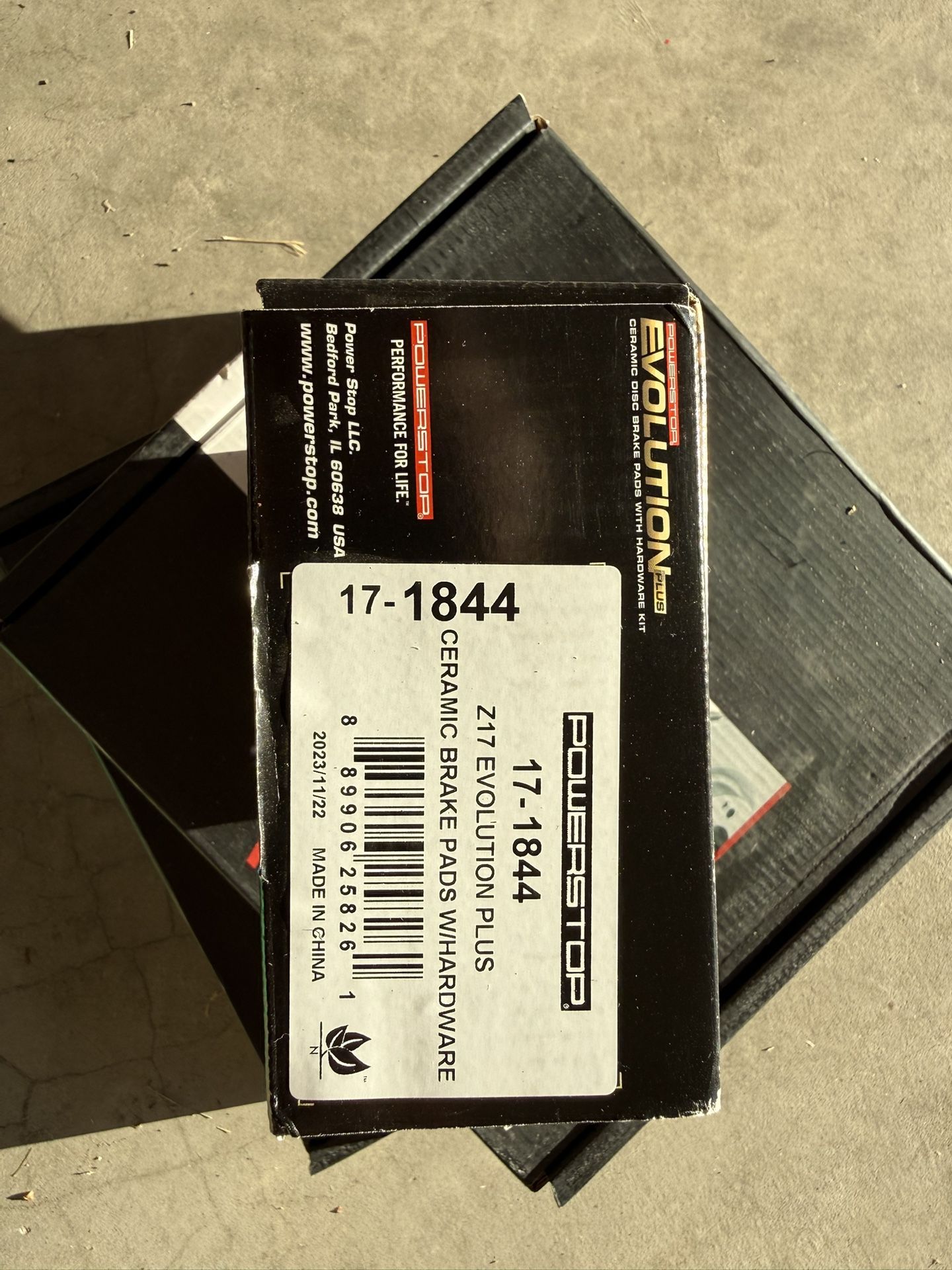 Front Brake Pads And Rotors for 2018 Chevy Cruze/Similar Vehicle 