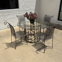 Ornate Wrought Iron Round Table & 4 Chairs
