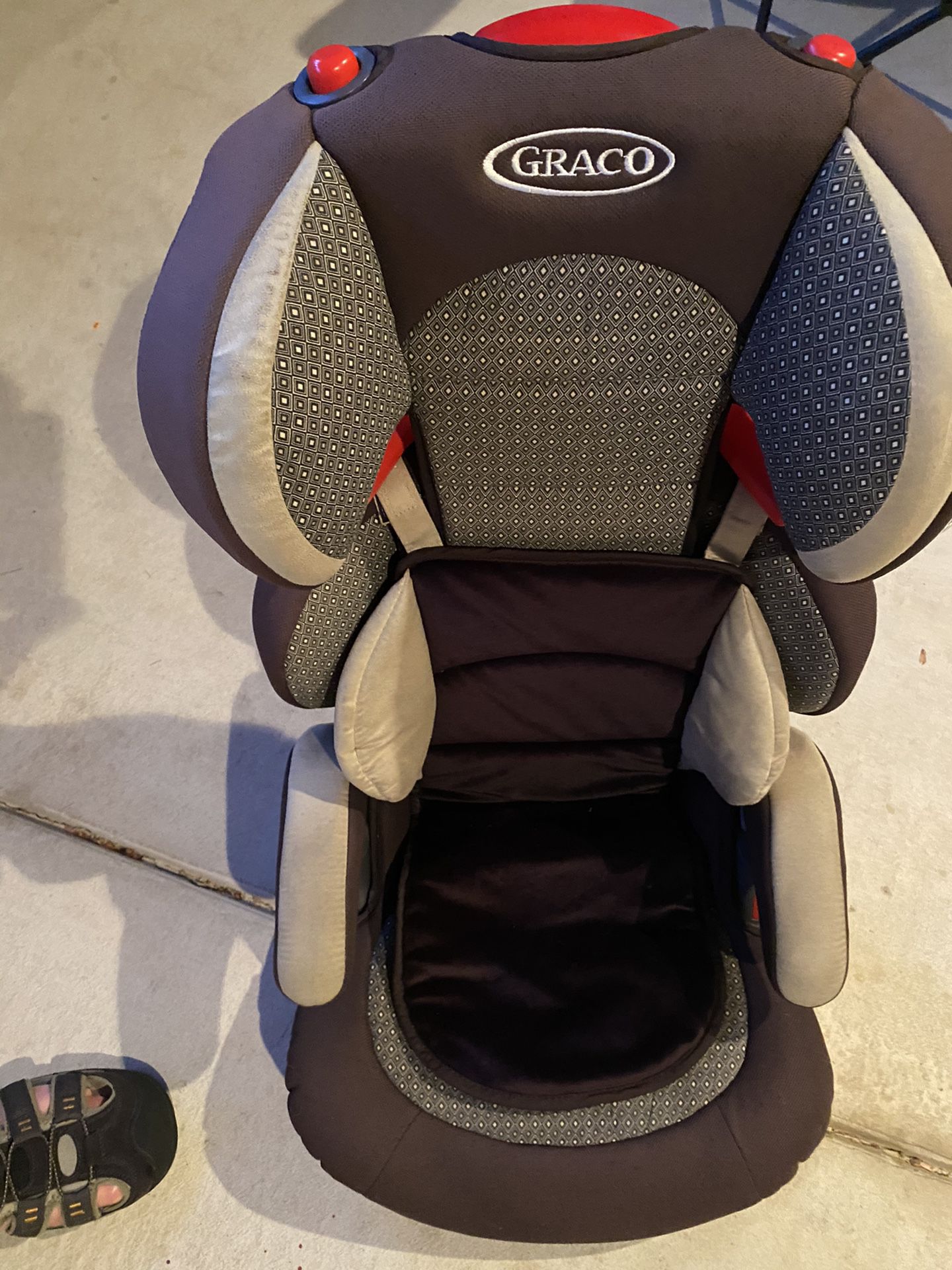 Graco child car seat in very good condition.