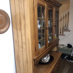 Pinewood Dining Table With Chairs