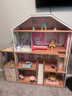 Large doll house