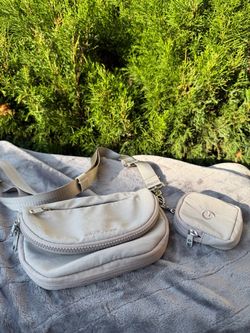 Light grey crossbody bag