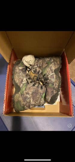 Hiking Waterproof  Boots Size 8 Women 