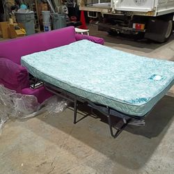 Queen size sofa sleeper