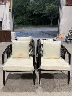 🔥Set of 4🔥Outdoor metal patio chair featuring a high-density, thick cushion with a removable, water-resistant cover; supports up to 350 lbs; suitabl