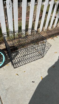24” x 20” dog cage