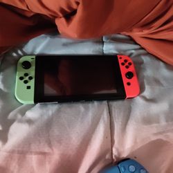 Selling Limited Addition Nintendo Switch  180