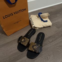 Louis Vuitton Sandals 