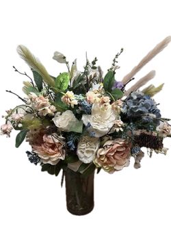 Floral Arrangement - Flowers - Home Decor