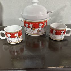 Campbells soup pot and 2 spup cups