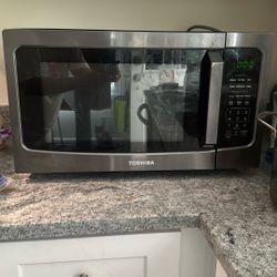 USED Microwave-Good Condition 