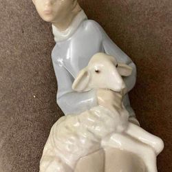 ADORNO DE PORCELANA LLADRO DISEÑO NIÑA