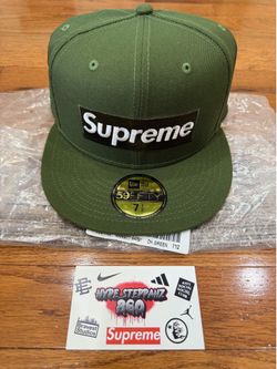 Supreme Olive Grinch Box Logo New Era 59FIFTY Fitted Hat 7 1/2 FW24 Brand New