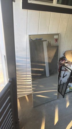 4.5 feet tall mirror