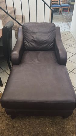 Nice Leather Lounge Couch