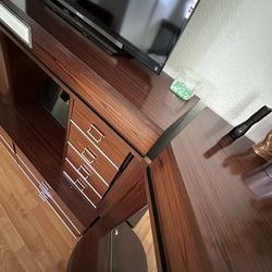 FREE VINTAGE BED SET + BED INCLUDED! MUST BREAK DOWN YOURSELF AN PICK UP THIS WEEKEND!!