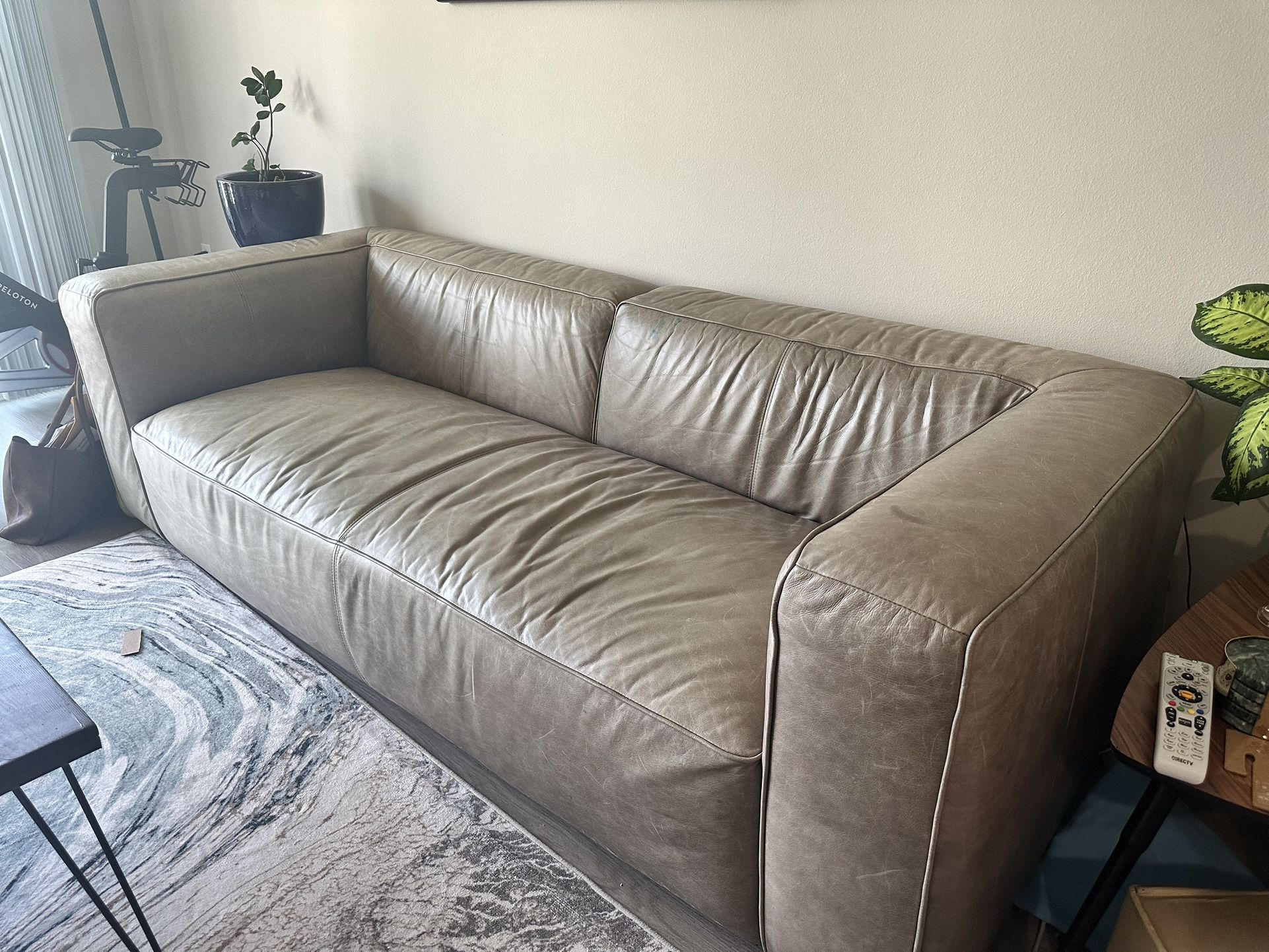 CB2 Lynx Leather Couch for Sale in Marina Del Rey CA OfferUp