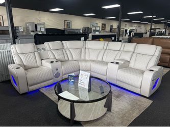 Power Recliner Sectional. 🚚WE DELIVER🚚