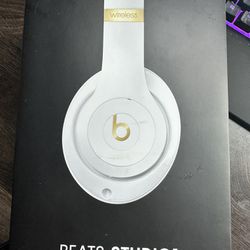 Beats Studio 3 (White &Gold) NEW