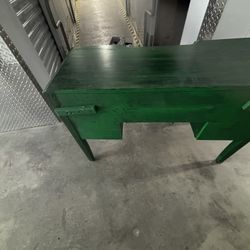Green Desk
