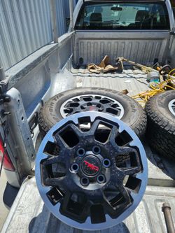 17" Toyota Tacoma 4Runner TRD OEM wheels