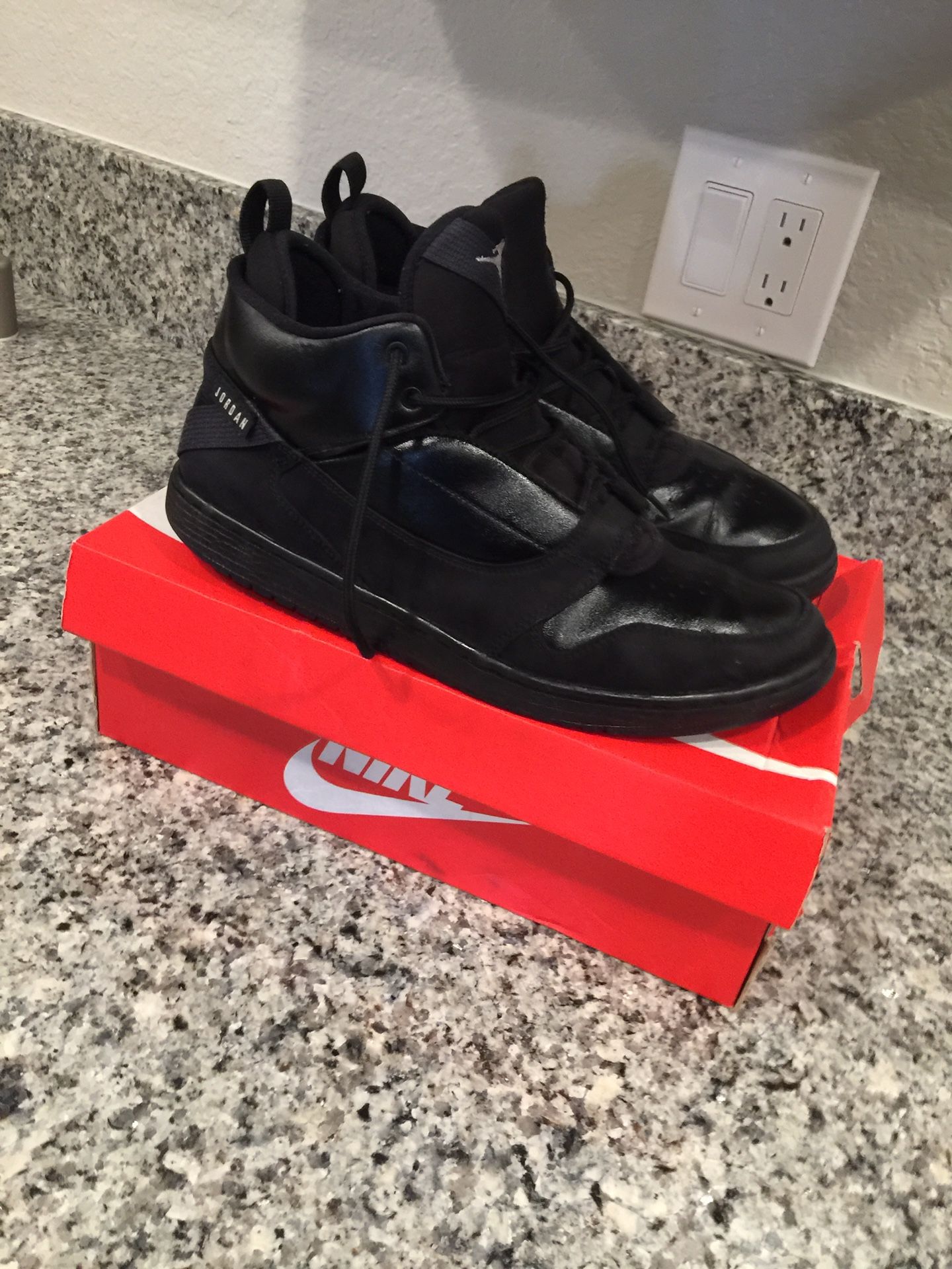 Air Jordan’s black size 11