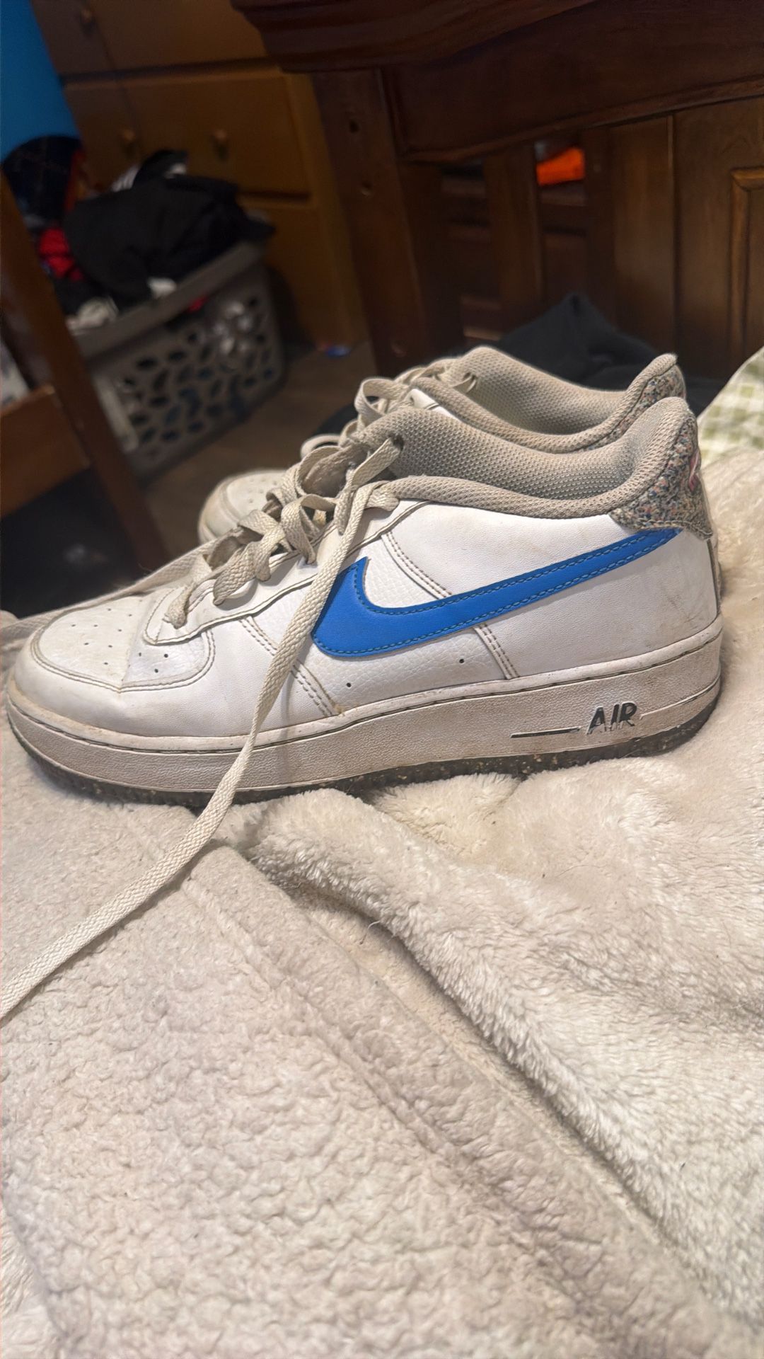Size 7 Youth AF1 No Box