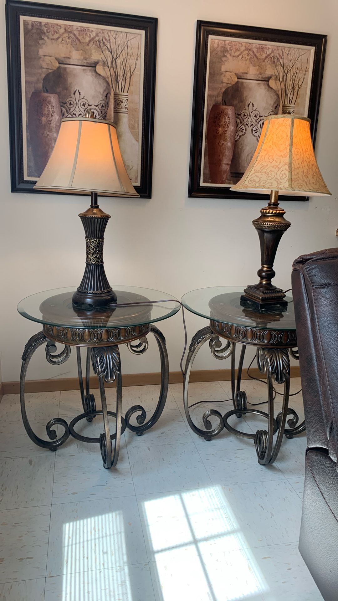 2 Coffee Table And Two Lamp Price $125