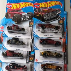 10 Hot Wheels $30