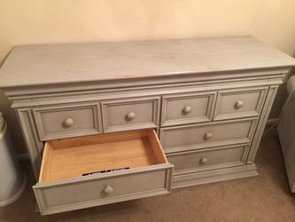 Baby cache outlet vienna dresser