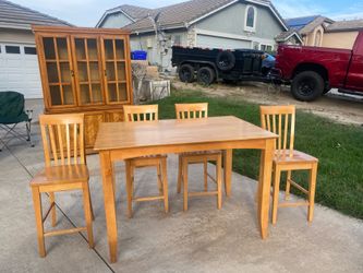 High top table with 4 chairs