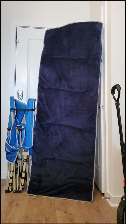 XL Sleeping Cot w/Matress Pad & Carrying Bag