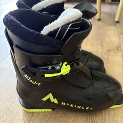 Youth Ski Boots