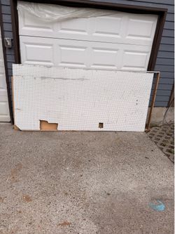 Peg board