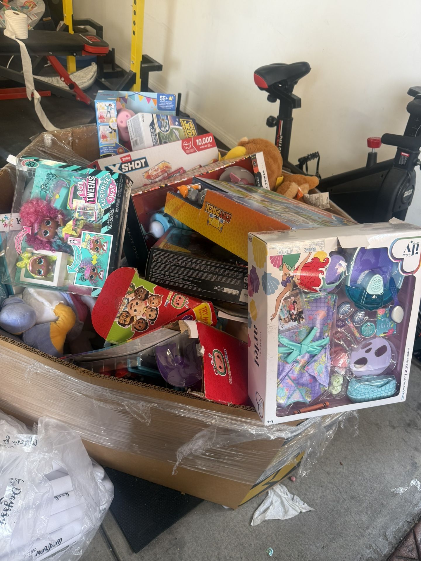 Kids Toy Pallet New! paleta de juguetes para niños Y Ropa Mix