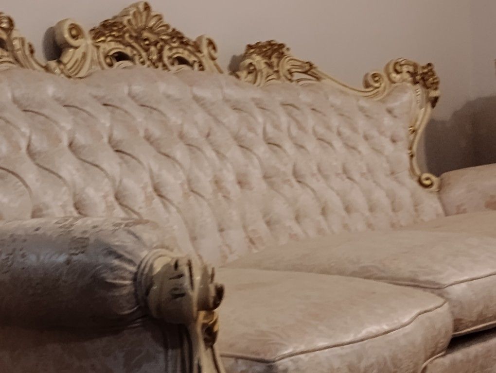 Victorian Davenport, Loveseat,Dresser/Mirror 