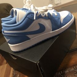 Air Jordan 1 Low SE Size 7 Men’s 