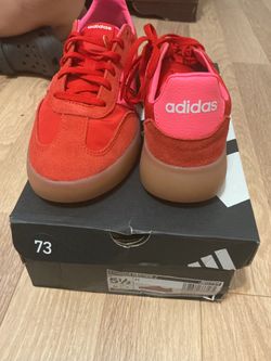 Adidas barreda code decode j gum bottoms size 5.5 youth