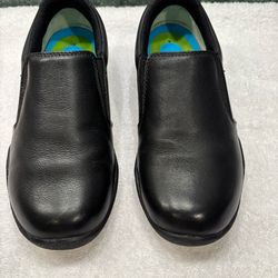 KURU women’s slip on shoes 7.5 wide black