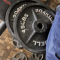 Full Gym. Barbell Weights. 