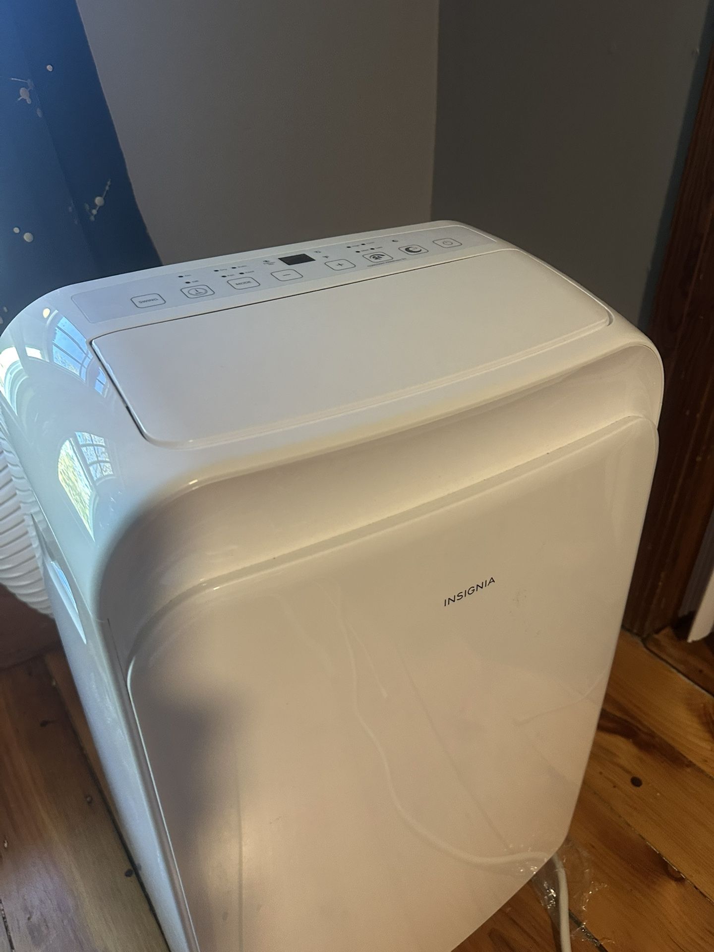 Insignia Portable Air Conditioner- Used 1 Wk!