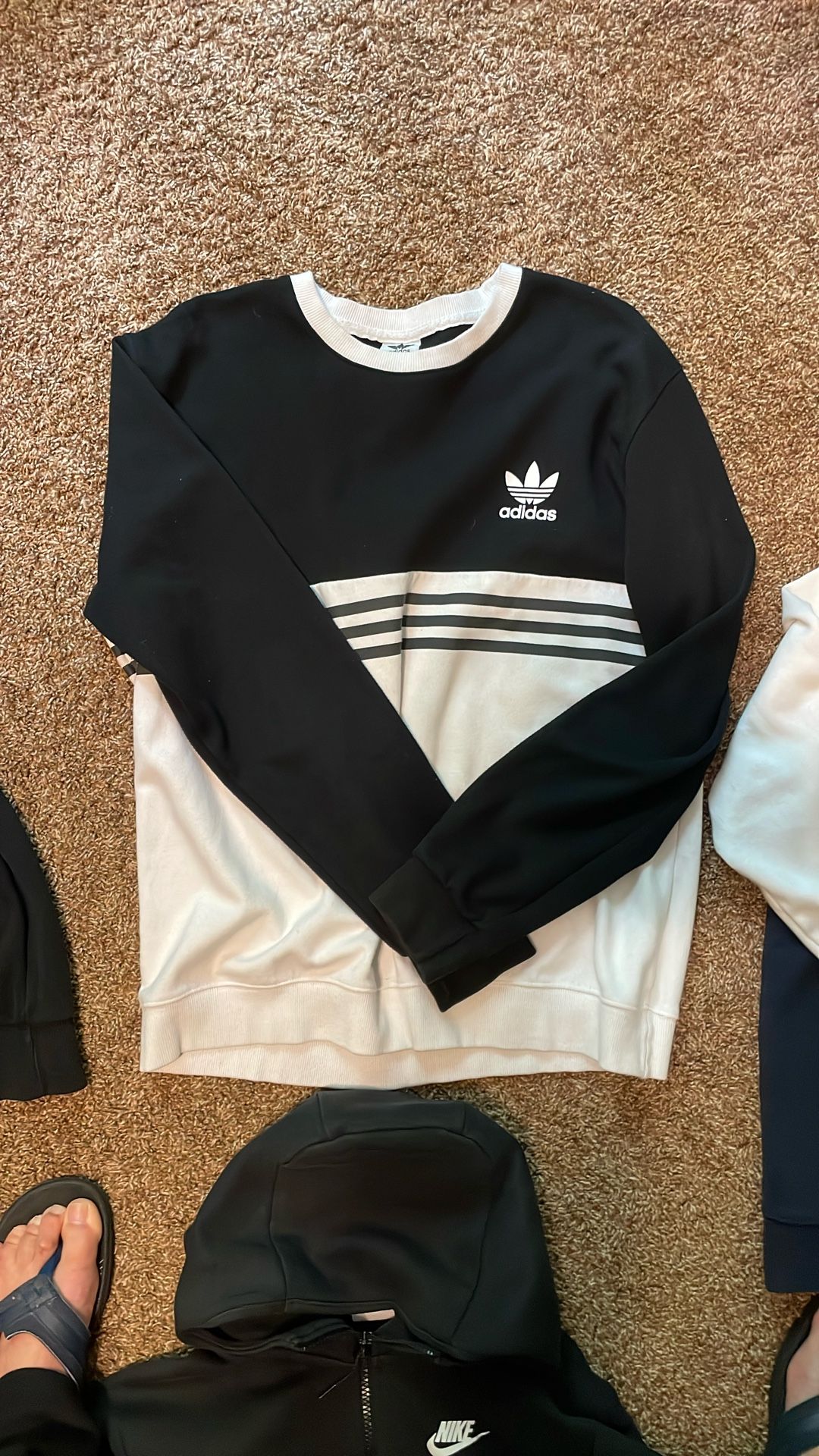 Adidas Sweatshirt