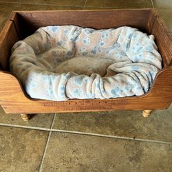 NEW Hand Crafted Wooden Pet Bed With Inner Cushion And Blanket