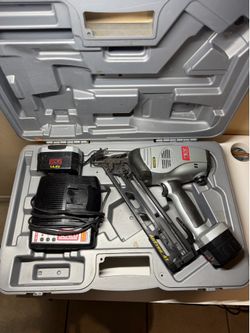 Cordless SENCO AirFree 41 Finish Nailer  – Complete Kit