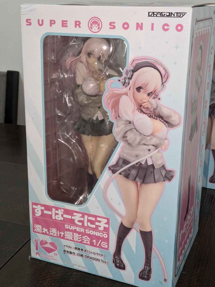 Super Sonico Anime Figure