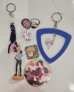 Anime Keychains, Figurine, Pins And Croc Charms